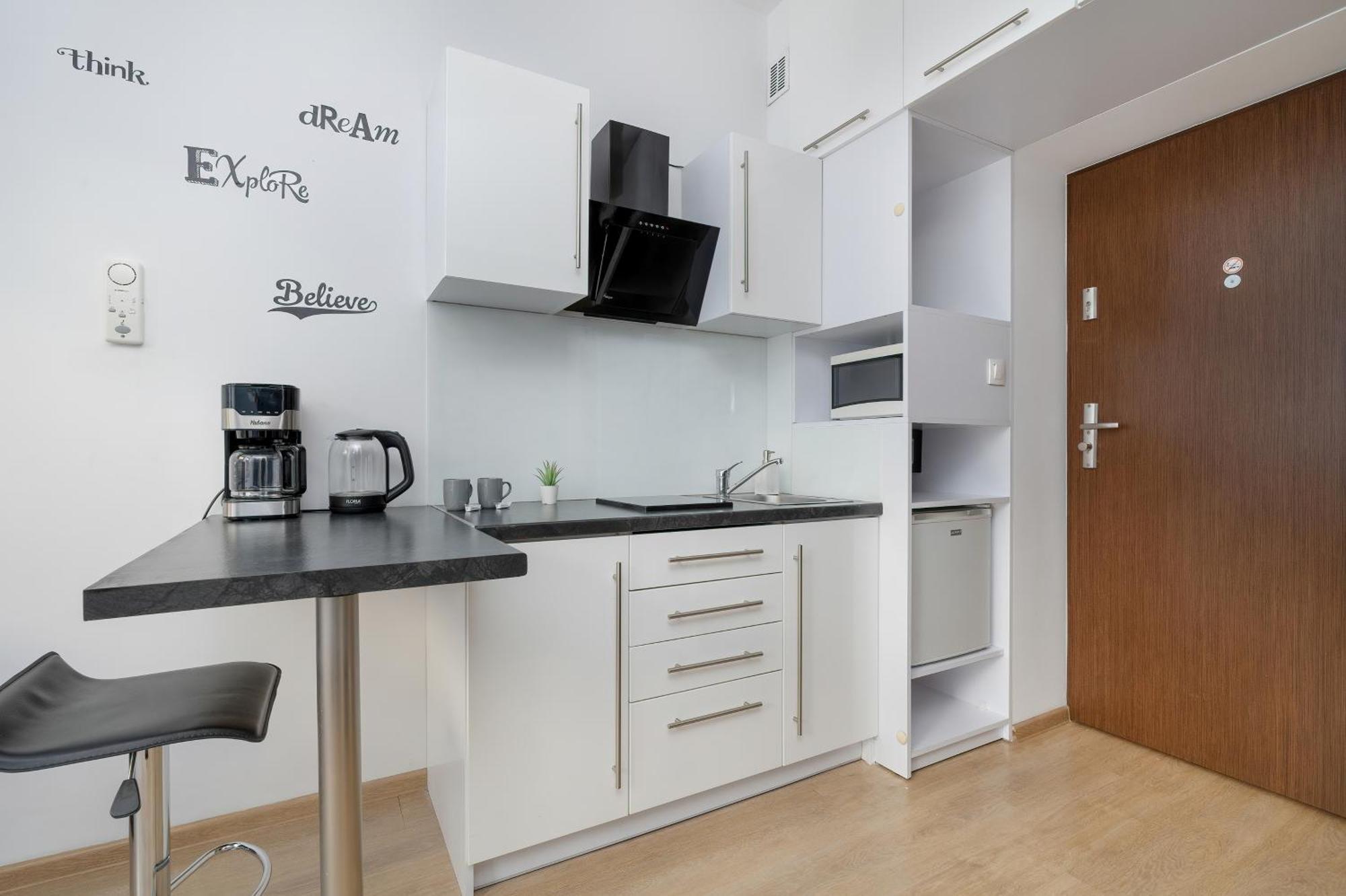Lea Apartments Krakow Krowodrza By Noclegi Renters Екстериор снимка